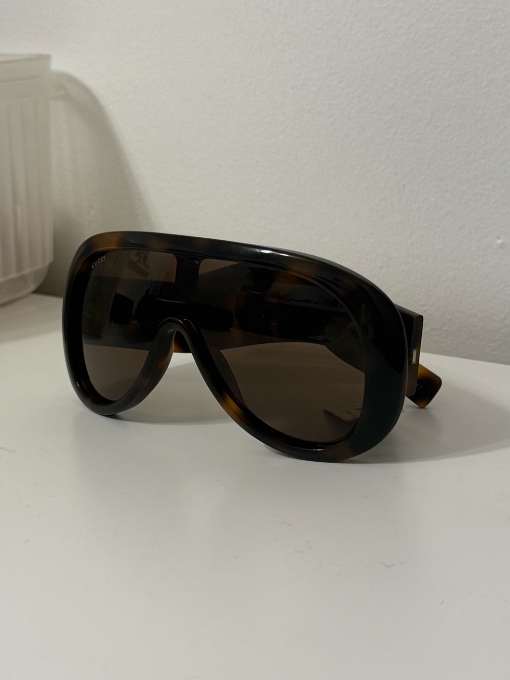 Gucci Tortoiseshell Shield Sunglasses - Brown Lenses